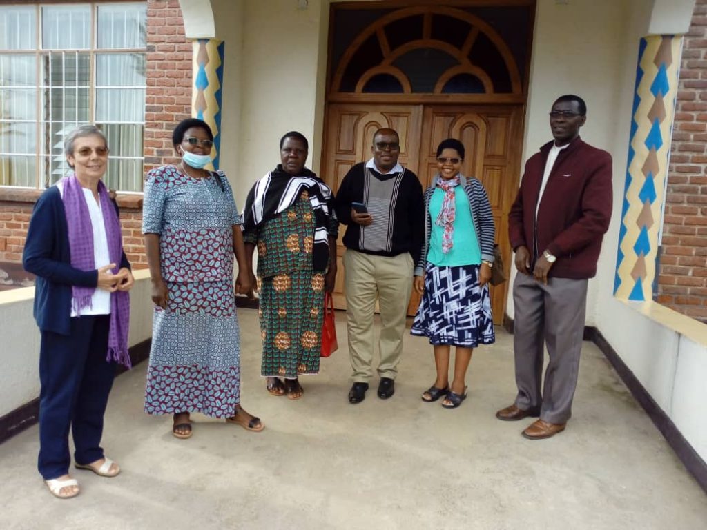 Vita et Pax en colaboración con institutos seculares en Ruanda